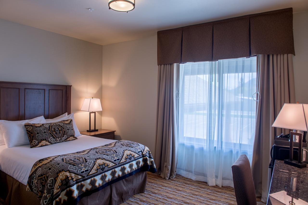 Cedar Creek Lodge & Conference Center Columbia Falls Dış mekan fotoğraf